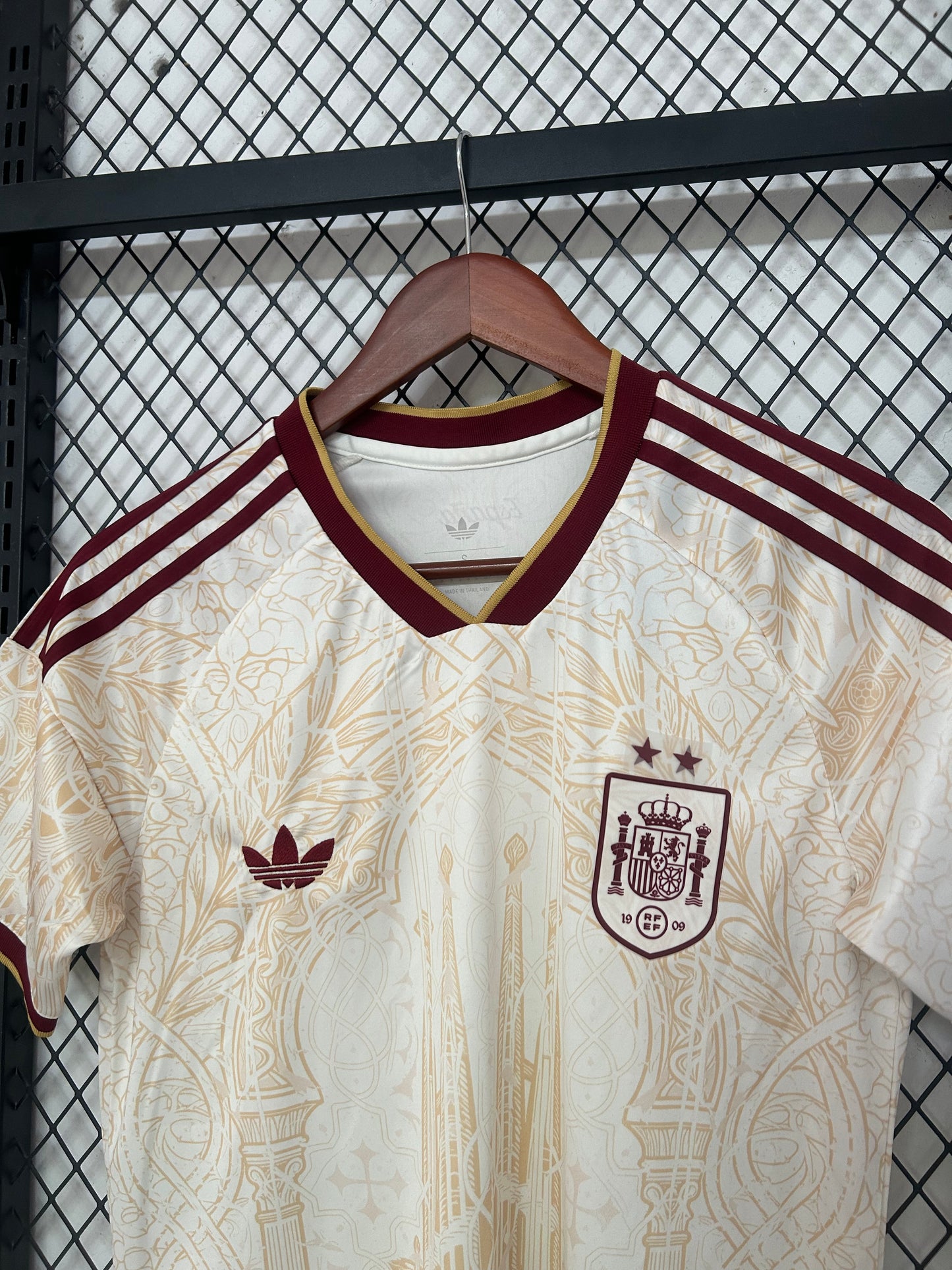 Camiseta España Edición Especial Blanca 26/27 – Adidas