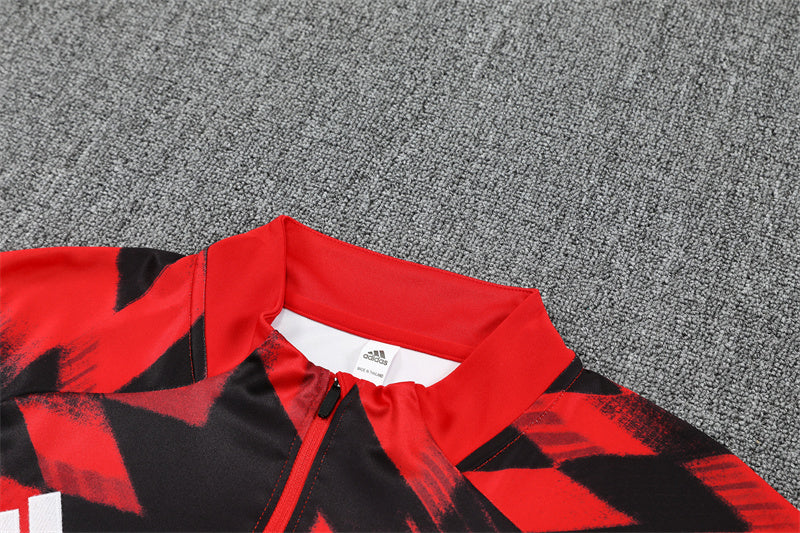 MANCHESTER UNITED – KIT DE CALENTAMIENTO 2025/26