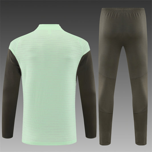 Real Madrid 25/26 – Chándal de entrenamiento verde menta con gris oscuro
