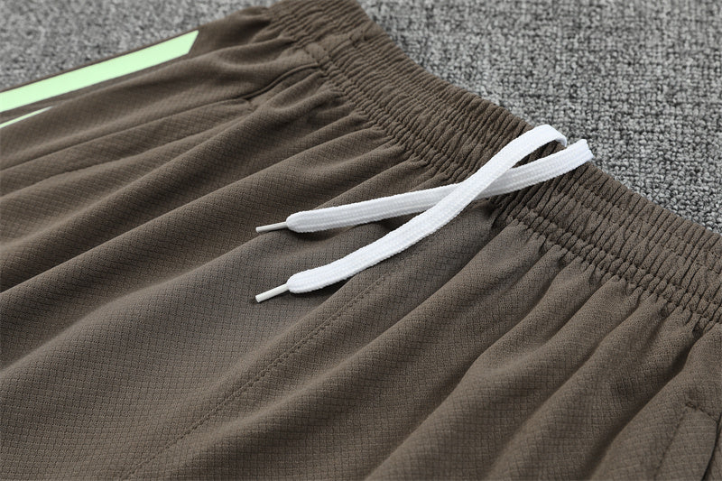 REAL MADRID – CONJUNTO DE ENTRENAMIENTO VERDE MENTA 2025/26