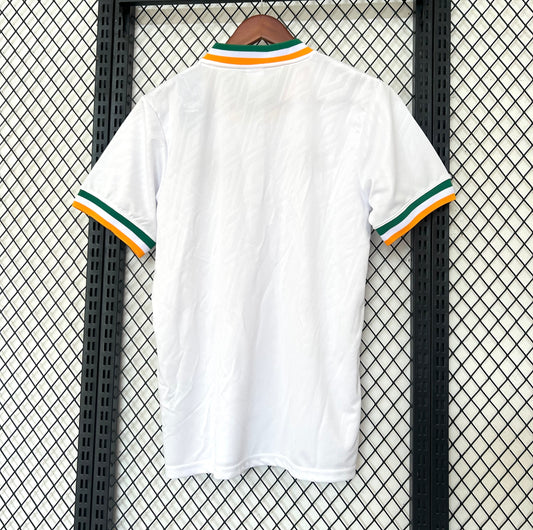 Camiseta Irlanda Retro 1990 – Blanca Clásica