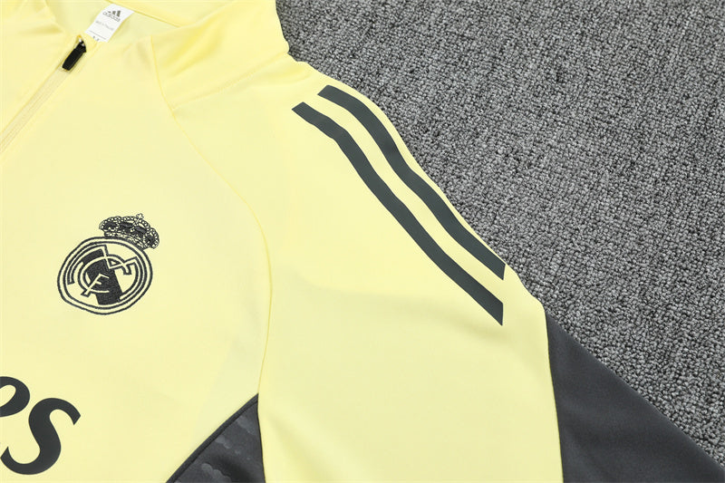 REAL MADRID – CONJUNTO DE ENTRENAMIENTO AMARILLO/GRIS 2025/26