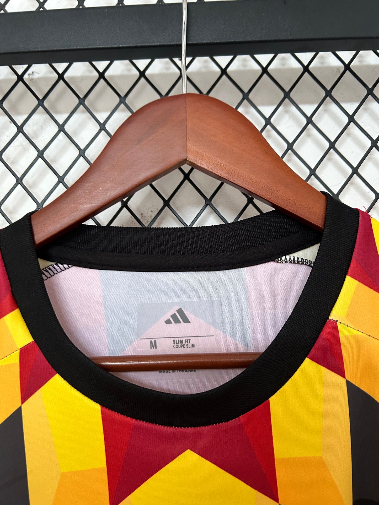 Camiseta Alemania 2025/2026 Edición Especial – Diseño geométrico tricolor