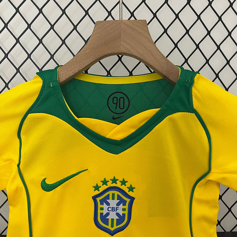 Conjunto Brasil Kids Nike – Home Amarillo (2006)
