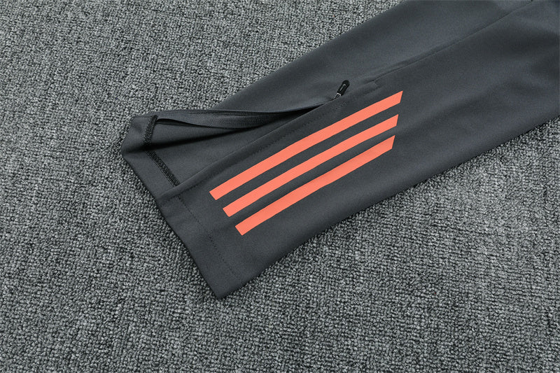 FC BAYERN MÜNCHEN – TRAINING KIT 2025/26