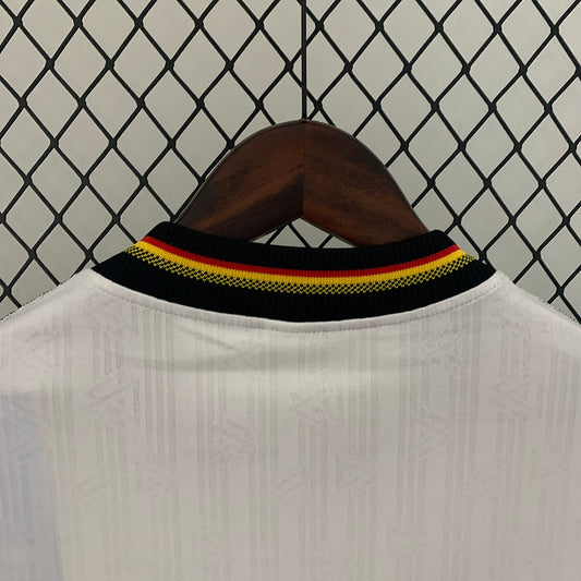 Camiseta Retro Alemania Adidas – Edición Clásica con Detalles Tricolores