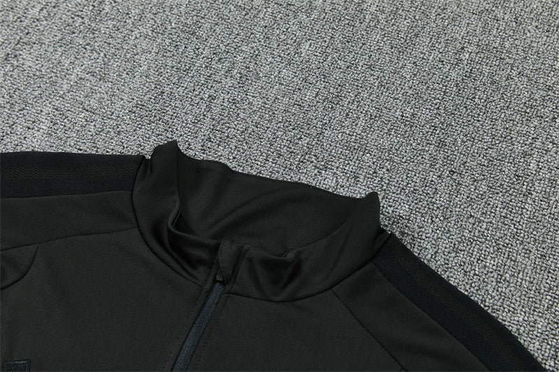 Conjunto Liverpool 2026/2027 – Negro Total Entrenamiento