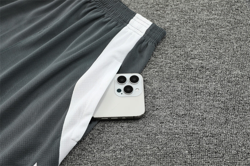 Conjunto Manchester United 24/25 – Edición Especial Grey Edition