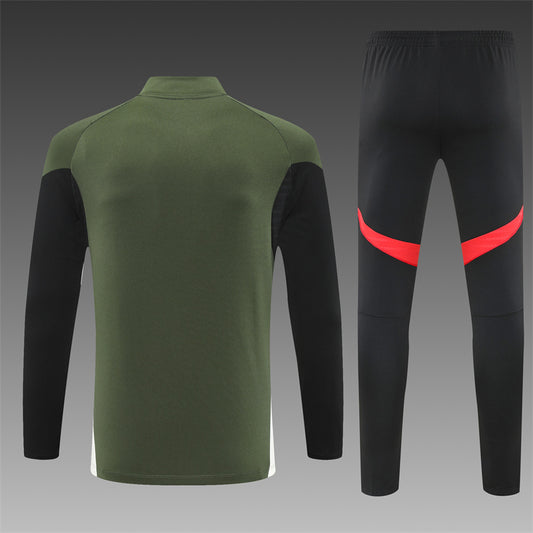 FC BAYERN MÜNCHEN – TRAINING KIT VERDE 2025/26