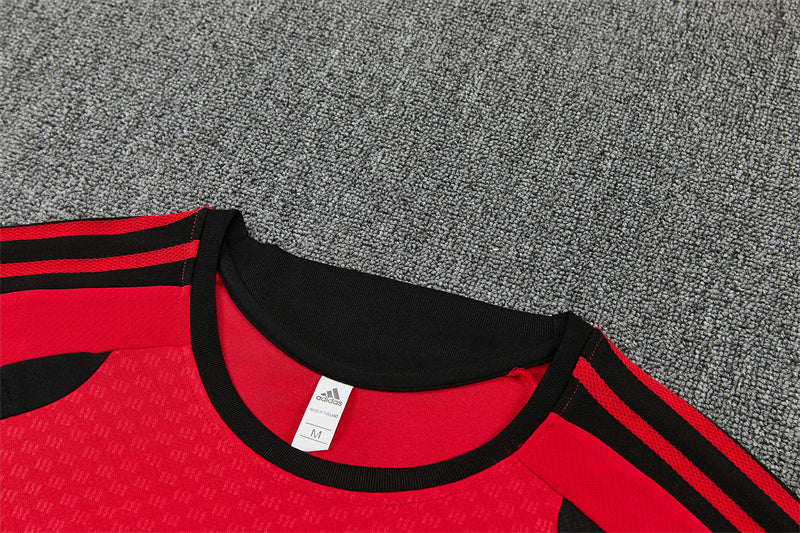 Conjunto Manchester United Entrenamiento Rojo y Negro 26/27