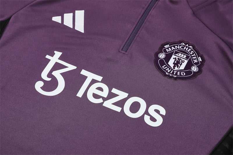 MANCHESTER UNITED – CONJUNTO DE ENTRENAMIENTO MORADO/NEGRO 2025/26