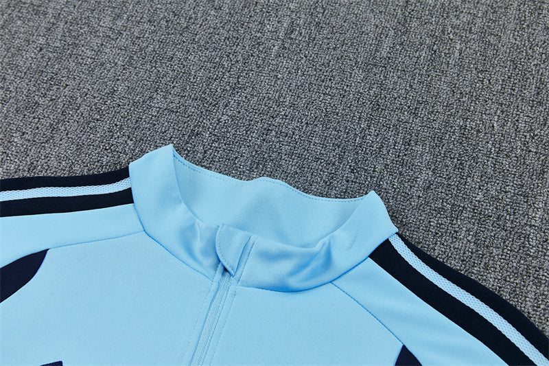 Chándal Argentina 2025/2026 – Conjunto de Entrenamiento Celeste Oficial