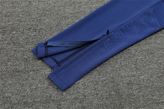 Conjunto Deportivo del Manchester City - Edición Celeste con Diseño Geométrico