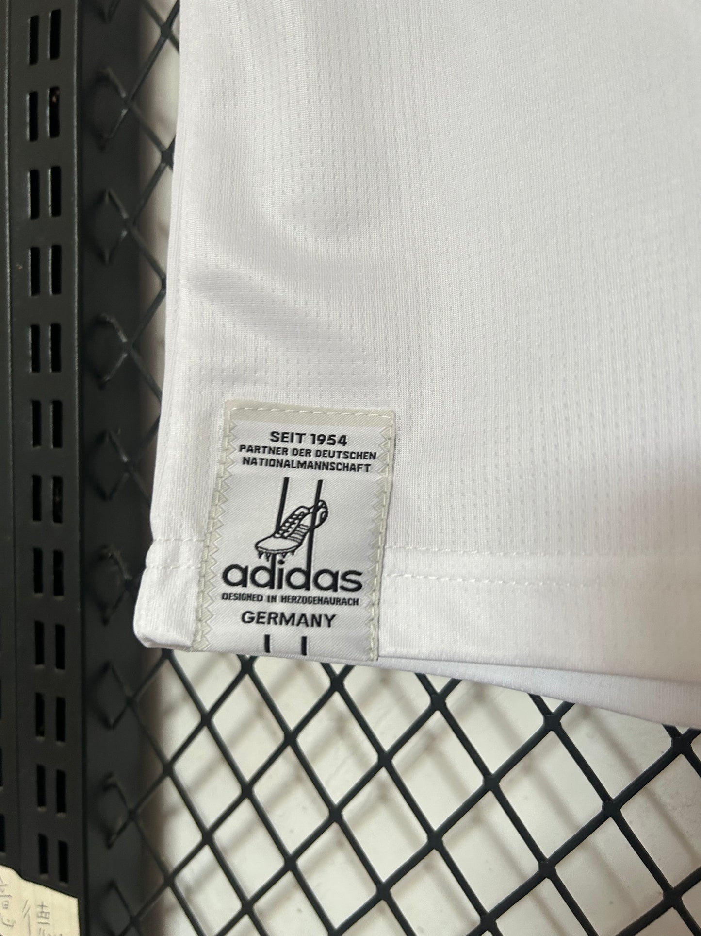 Camiseta Alemania 2025/2026 Local – Blanca Diseño Chevron Premium