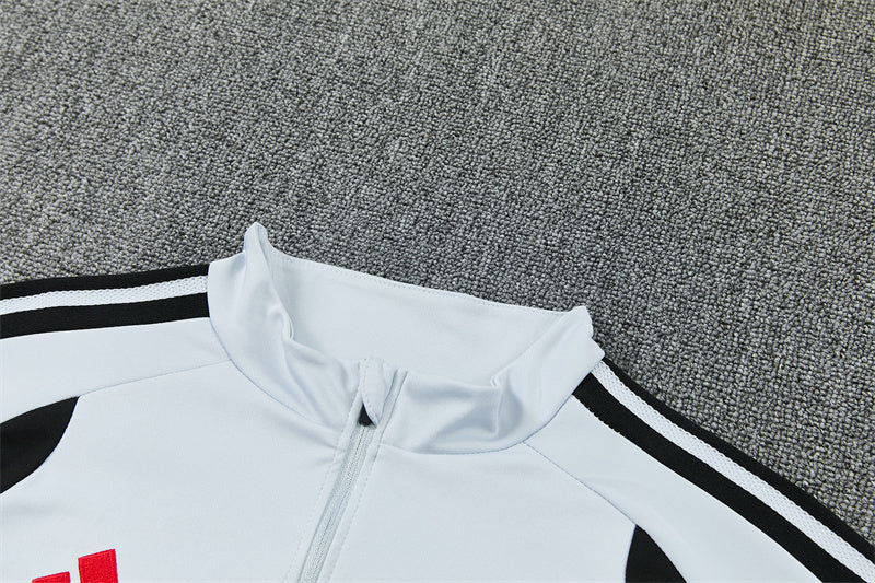 Chándal Liverpool Blanco y Negro 2026/27 – Adidas – Conjunto de Entrenamiento
