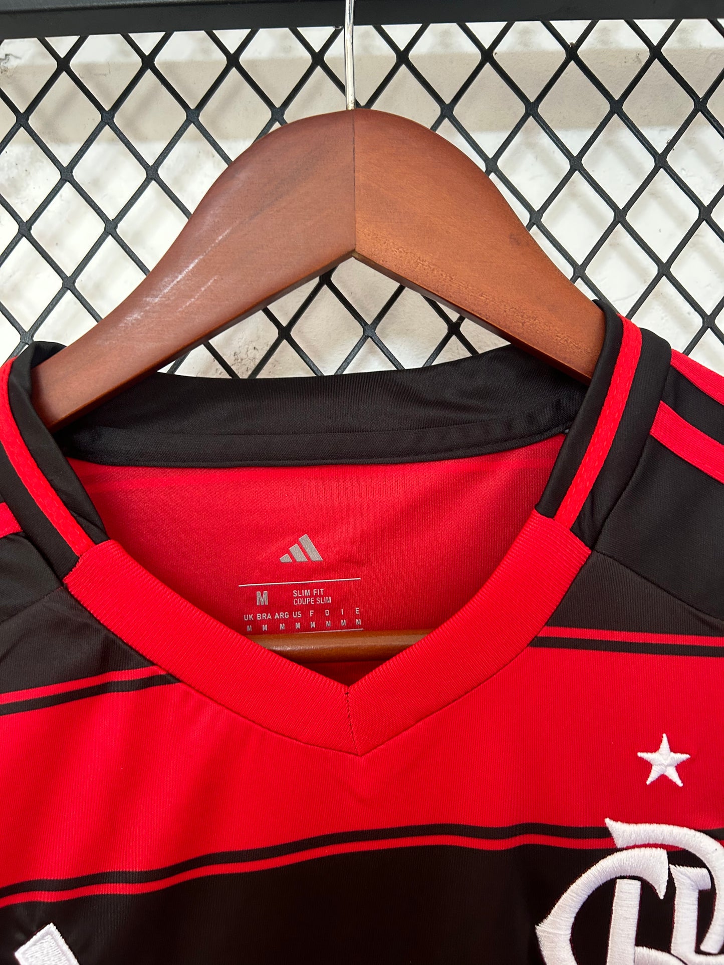 CAMISETA FLAMENGO 25/26 – “RAZA & GLORIA”