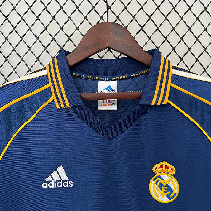 Camiseta Retro Real Madrid 1999/2000 – Segunda Equipación “Champions Glory”