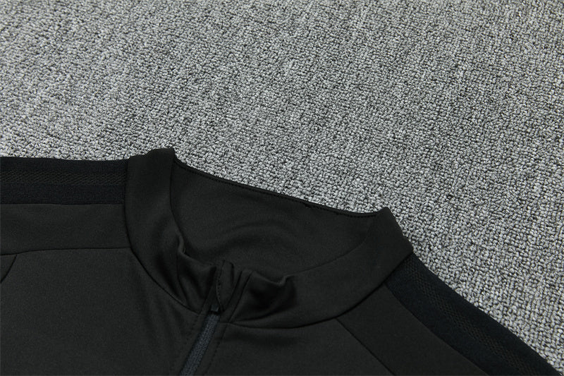 Conjunto Real Madrid 2026/2027 – Negro Total Entrenamiento