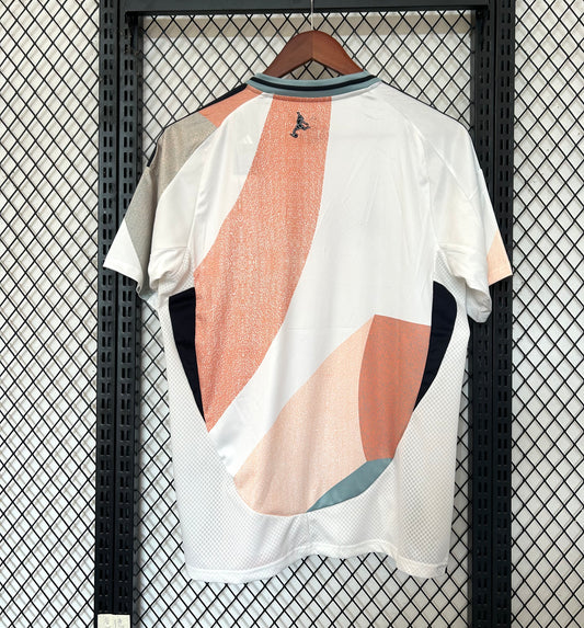 ESPAÑA 2025 – CAMISETA ALTERNATIVA