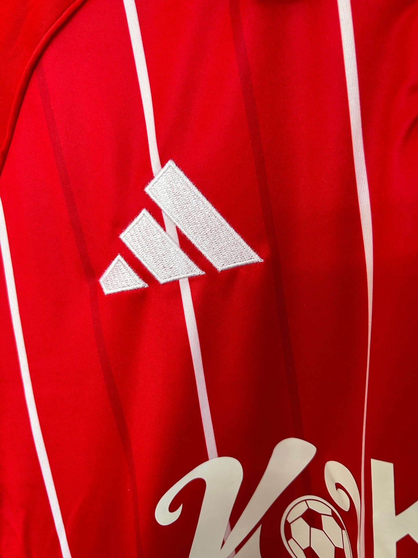 NOTTINGHAM FOREST 25/26 – CAMISETA LOCAL