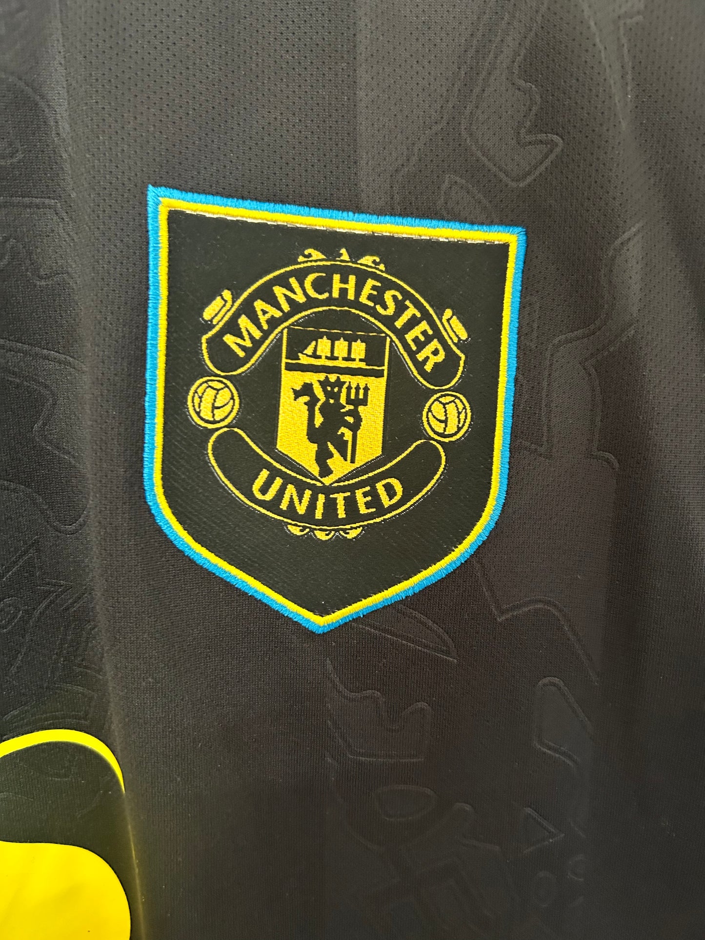 MANCHESTER UNITED 25/26 – TERCER UNIFORME
