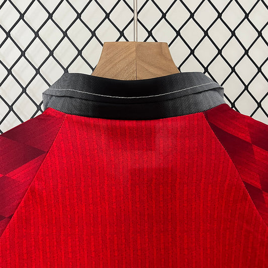 Conjunto Manchester United Kids Umbro – “Theatre of Dreams” Edición Clásica