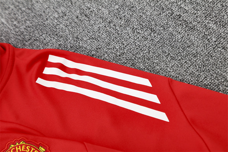 MANCHESTER UNITED – CONJUNTO DE ENTRENAMIENTO 2025/26