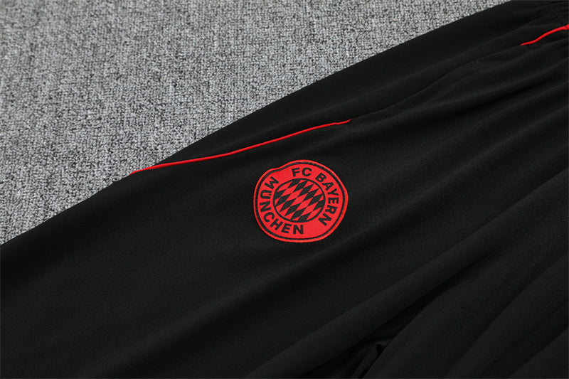 FC BAYERN MÜNCHEN – TRAINING KIT VERDE 2025/26