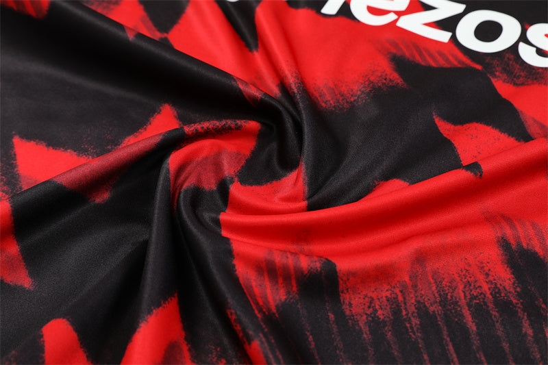 MANCHESTER UNITED – KIT DE CALENTAMIENTO 2025/26