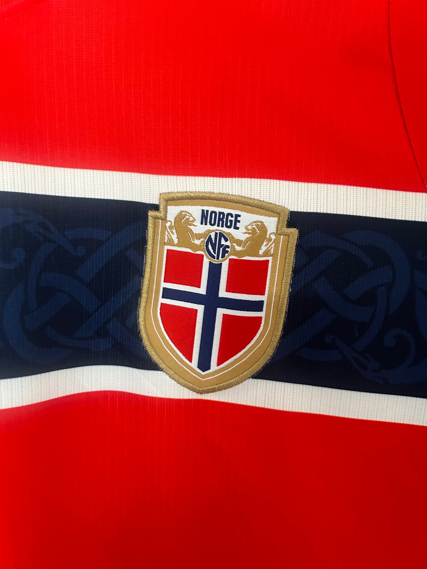Camiseta Noruega 2025/2026 Local – Roja con cruz nórdica