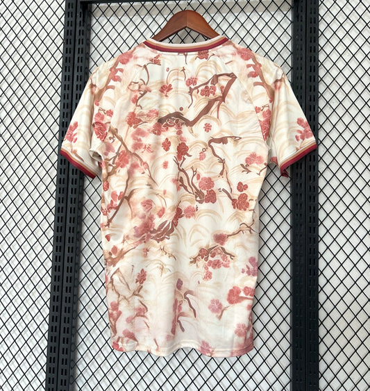Camiseta Especial Diseño Floral y Caballo – Edición Premium