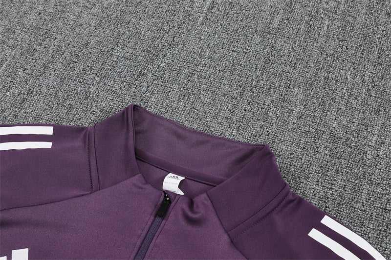 MANCHESTER UNITED – CONJUNTO DE ENTRENAMIENTO MORADO/NEGRO 2025/26