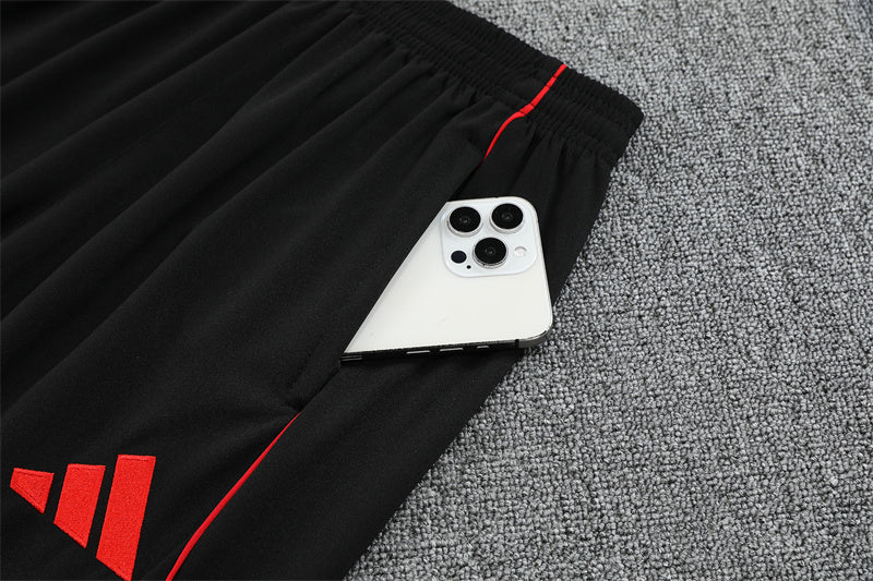 FC BAYERN MÜNCHEN – TRAINING KIT VERDE 2025/26