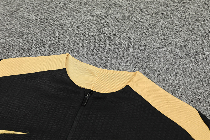 Conjunto Deportivo del FC Barcelona - Edición Negra y Dorada