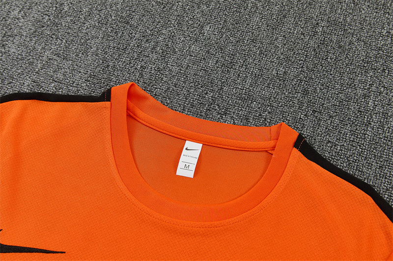 Conjunto Holanda 2026/2027 – Naranja Entrenamiento