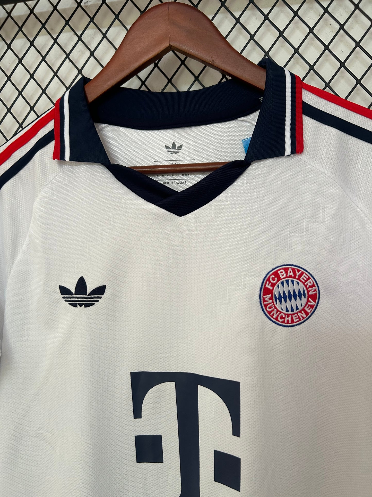 Camiseta Bayern Múnich Blanca 2026/27 – Adidas Originals – Telekom