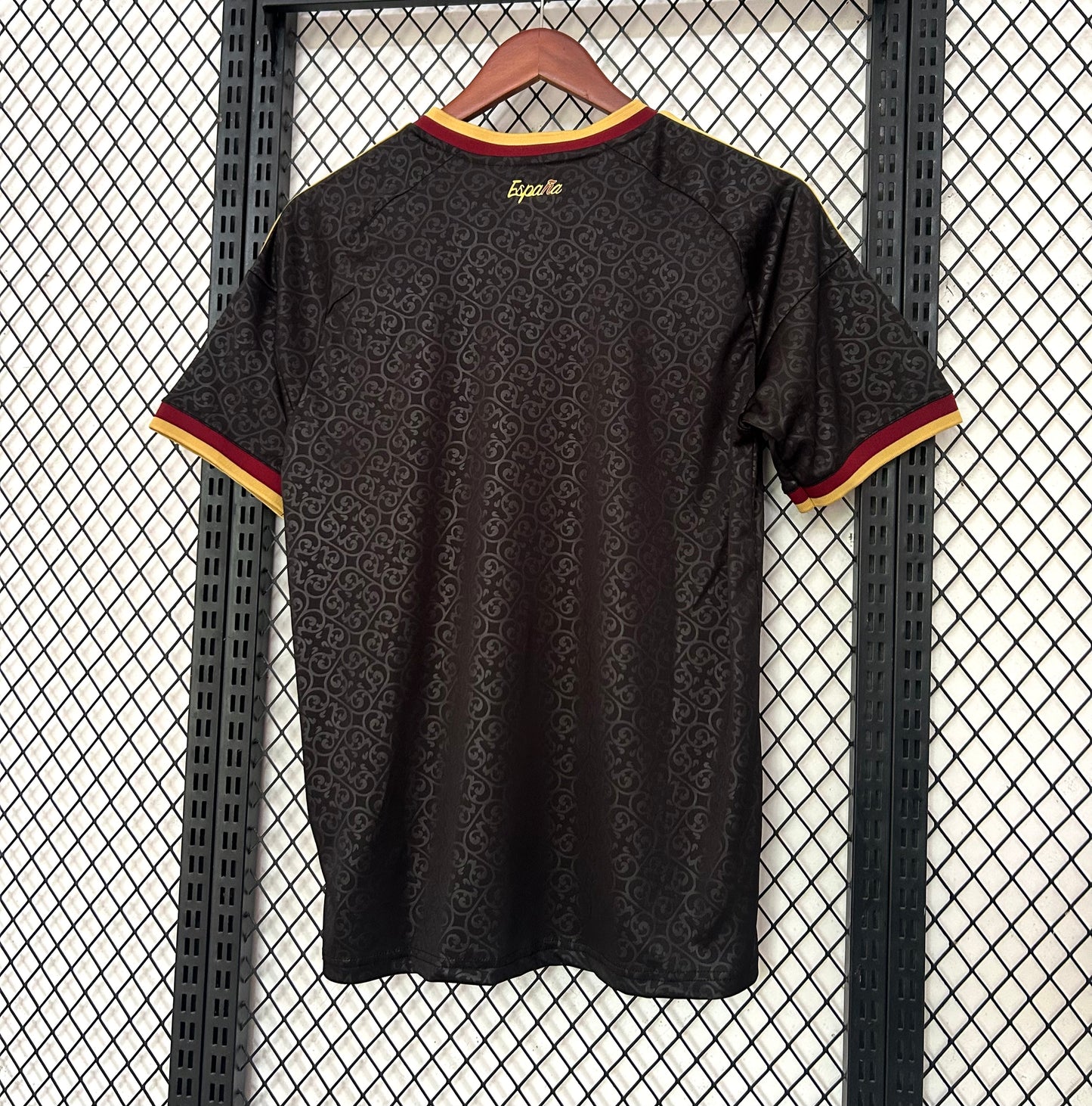Camiseta España Edición Especial 26/27 – Negra y Dorada
