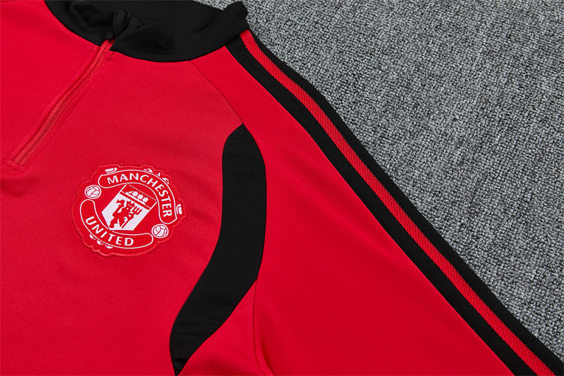 Chándal Manchester United Entrenamiento – Rojo y Negro