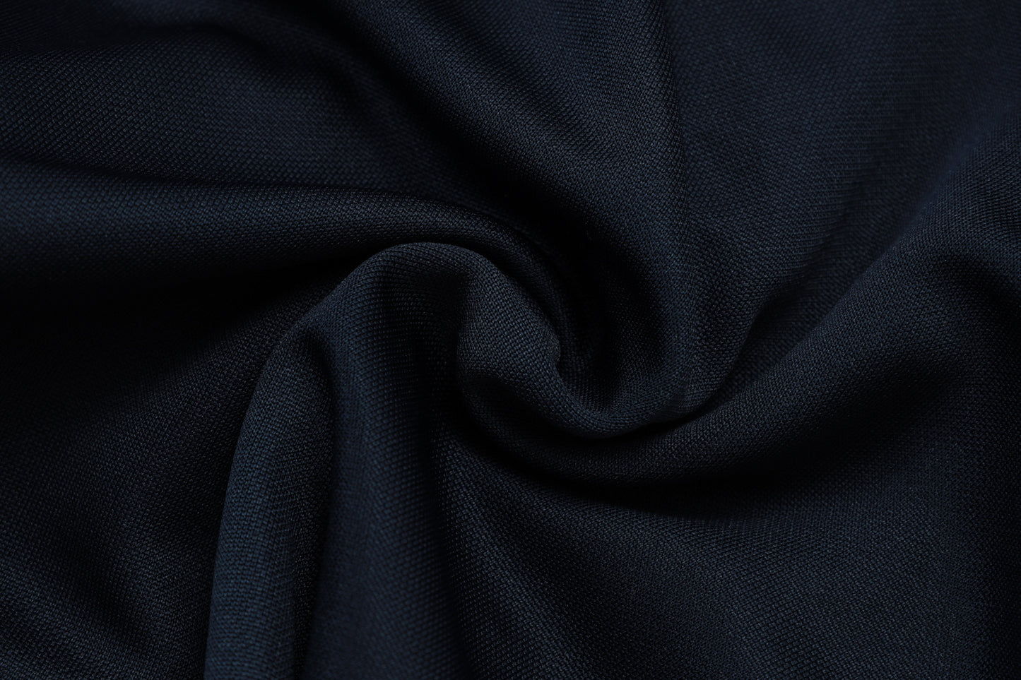 Chándal Real Madrid 2025/2026 – Azul Marino con Detalles Blancos y Amarillos