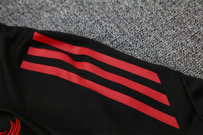 LIVERPOOL FC – KIT DE ENTRENAMIENTO 2025/26