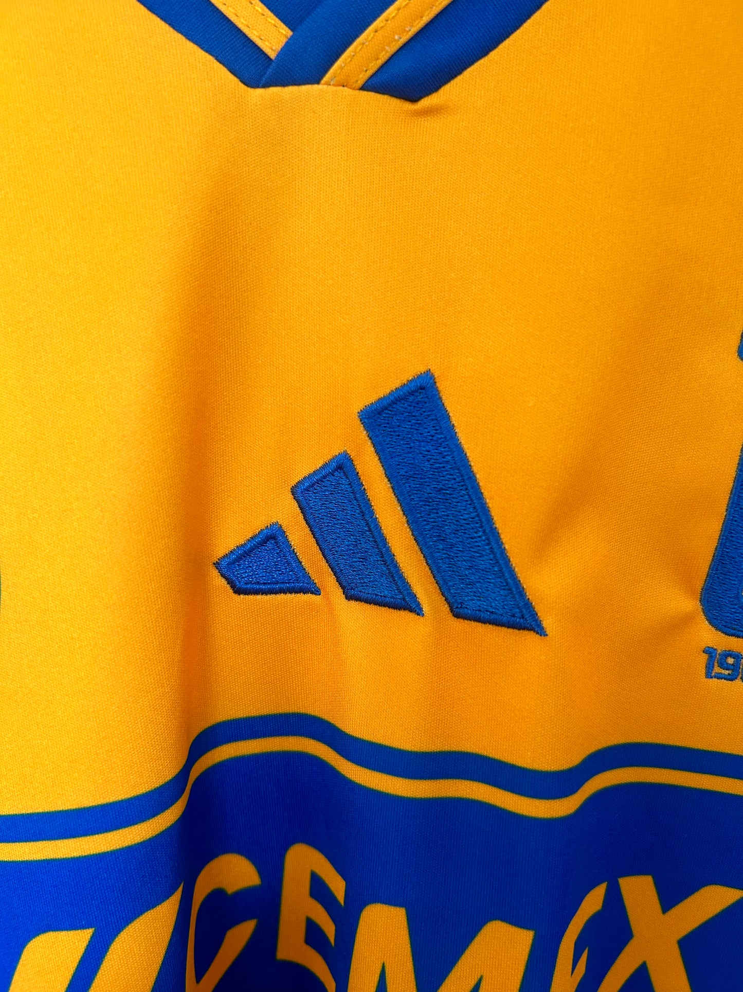 CAMISETA TIGRES UANL 25/26 – EDICIÓN ESPECIAL 1960-2025