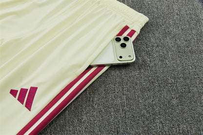 Chándal Real Madrid Crema 2026/27 – Conjunto de Entrenamiento