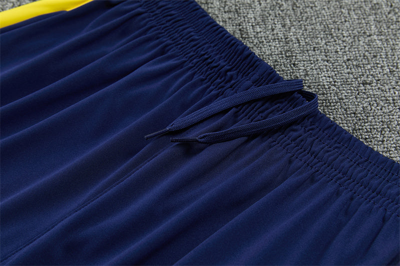 Conjunto Brasil 2026/2027 – Azul Oscuro/Amarillo Entrenamiento