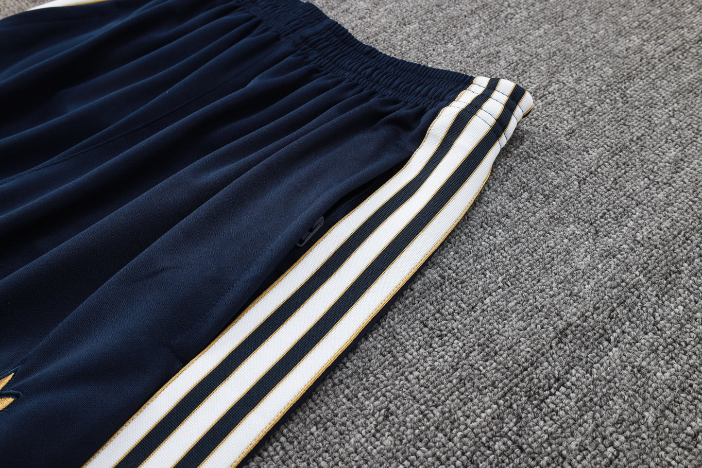 Chándal Juventus Retro Azul Marino Dorado 2025/2026