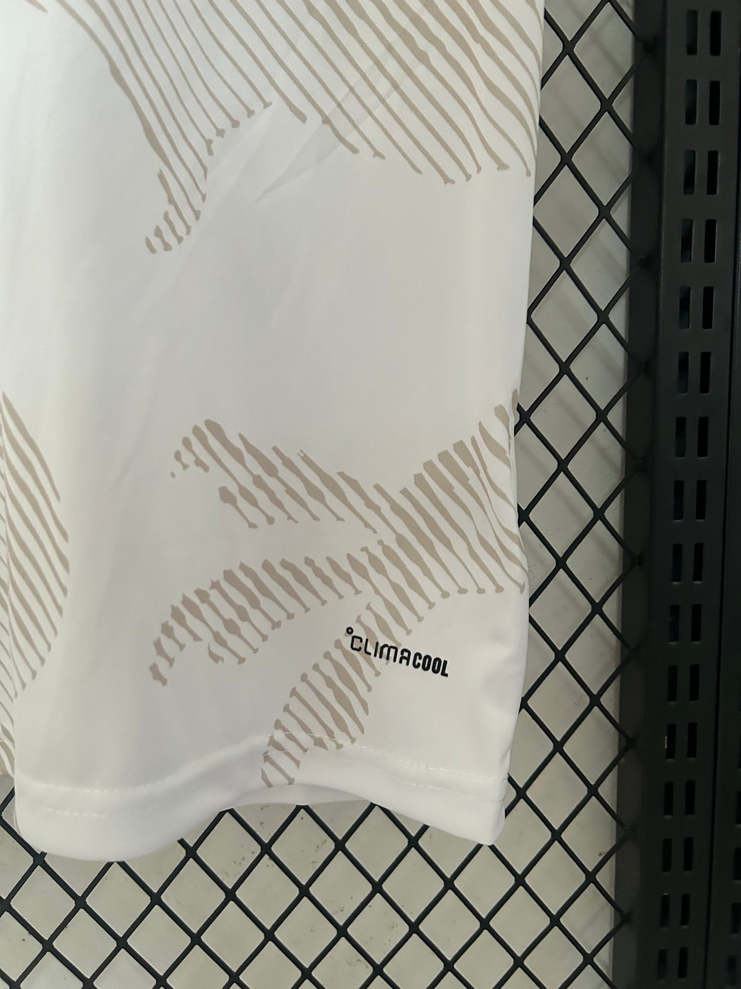Camiseta Gales 2025/2026 Alternativa – Blanca con dragón tonal
