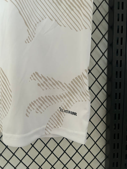 Camiseta Gales 2025/2026 Alternativa – Blanca con dragón tonal