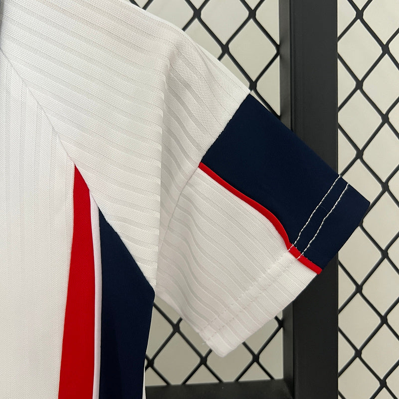 Conjunto Inglaterra Kids Umbro – Home Clásico