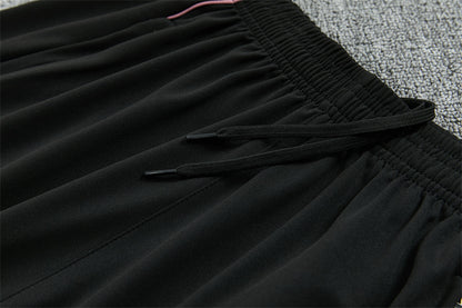 Chándal Real Madrid 2025/2026 – Entrenamiento Color Vino con Detalles Negros