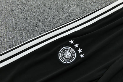 Chándal Alemania 2025/2026 – Conjunto de Entrenamiento Blanco con Detalles Tricolor