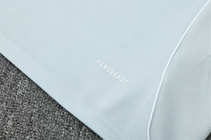 Set Oficial Japón Segunda Equipación 25/26 – Minimalismo Nipón, Máxima Precisión